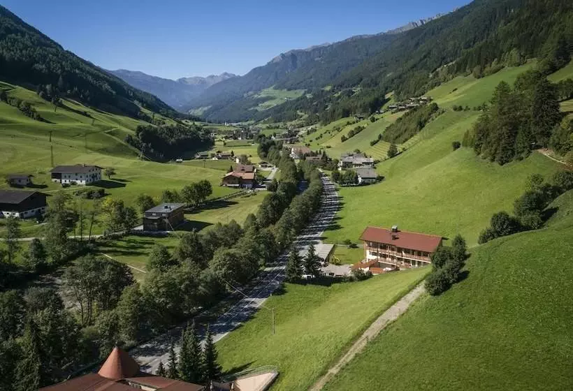 酒店 Amonti Wellnessresort