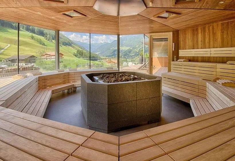 酒店 Amonti Wellnessresort