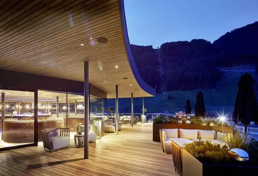 酒店 Amonti Wellnessresort