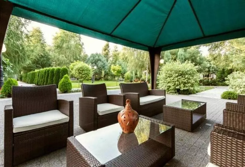 فندق Dom Bankietowy Arkadia