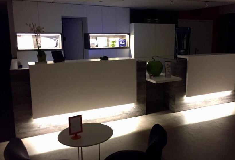 Brit Hotel Rouen Sud Val De Reuil