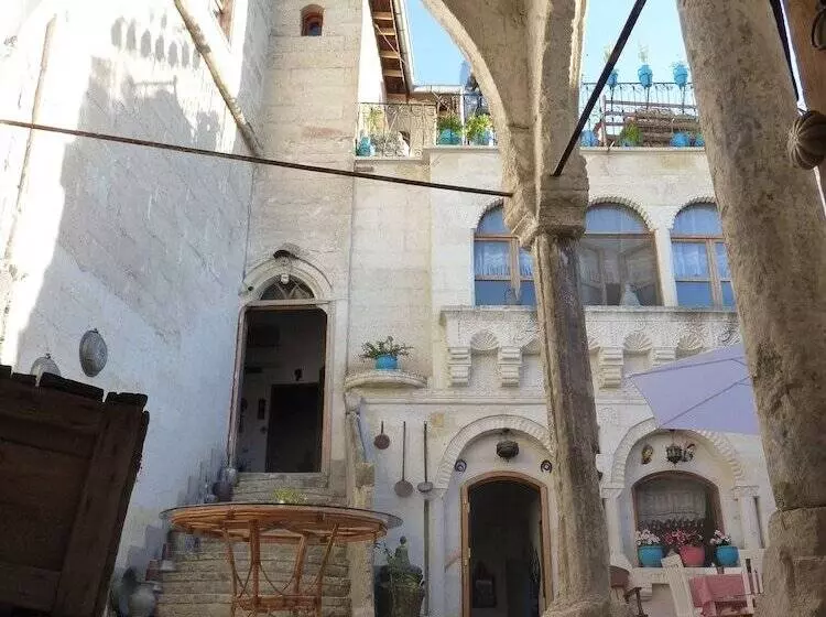 هتل Buyuk Sinasos Konagi