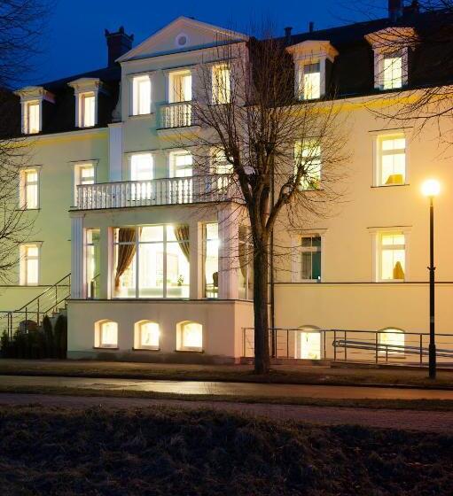 ホテル Resort De Esperanto Sanatorium Uzdrowiskowe