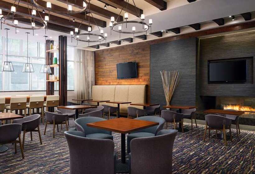 בית מלון כפרי Hampton Inn & Suites Atlanta Midtown