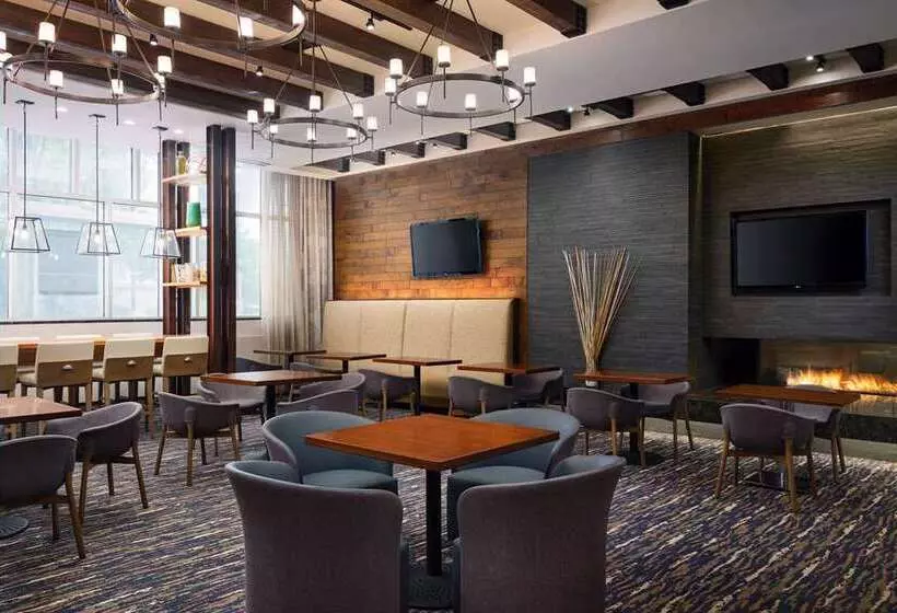 هتل Hampton Inn & Suites Atlanta Midtown