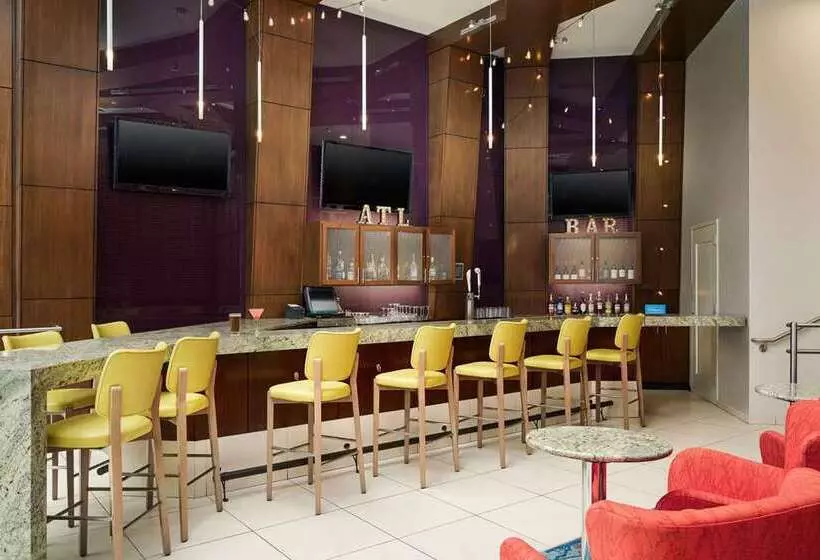 هتل Hampton Inn & Suites Atlanta Midtown