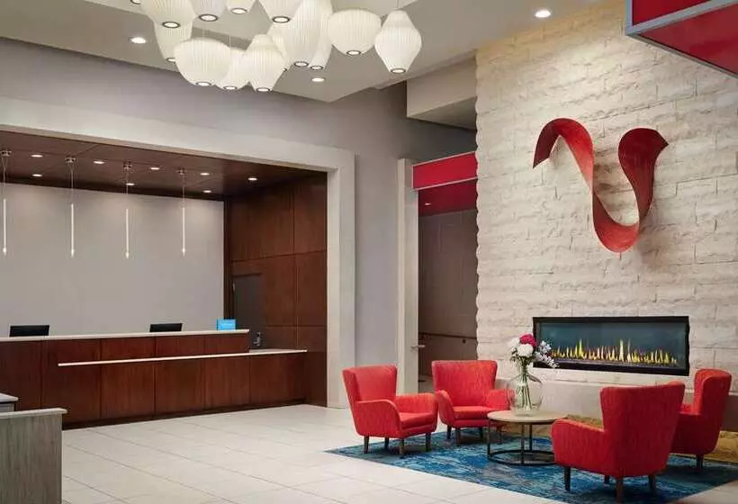 هتل Hampton Inn & Suites Atlanta Midtown
