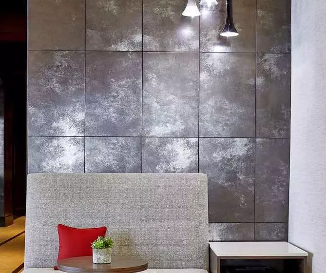 هتل Hampton Inn & Suites Atlanta Midtown