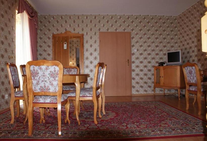 בית מלון כפרי Julian