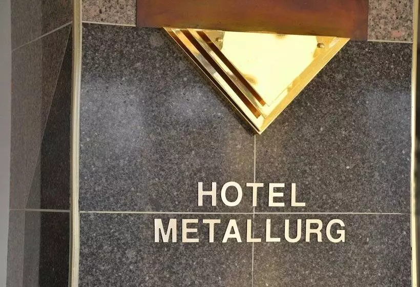 Hotelli Metallurg   Hostel