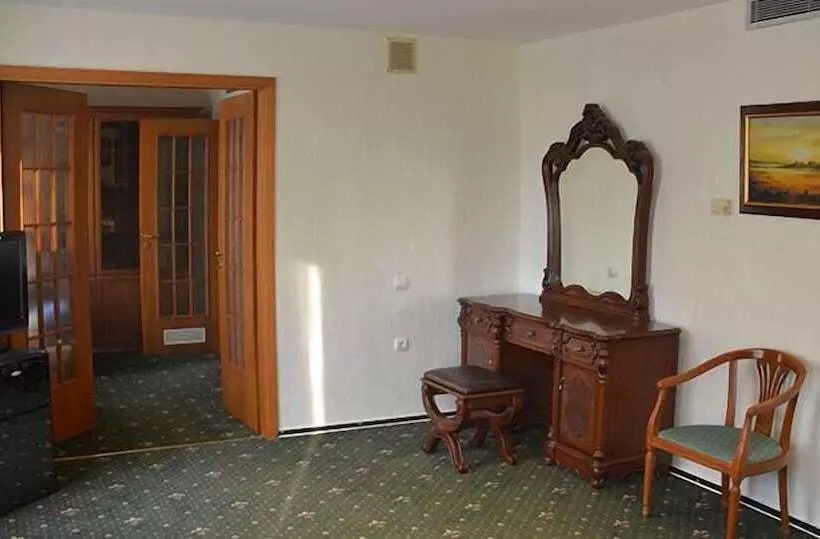 Hotelli Metallurg   Hostel