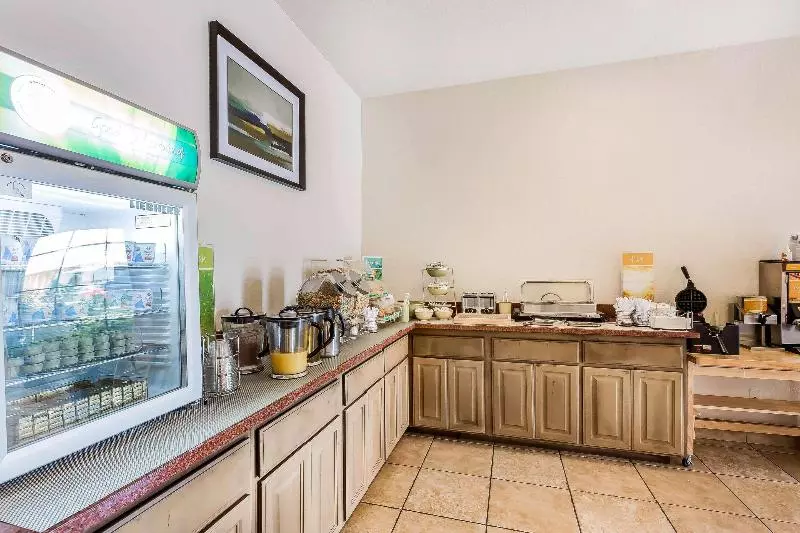 ホテル Quality Inn Fallbrook I 15