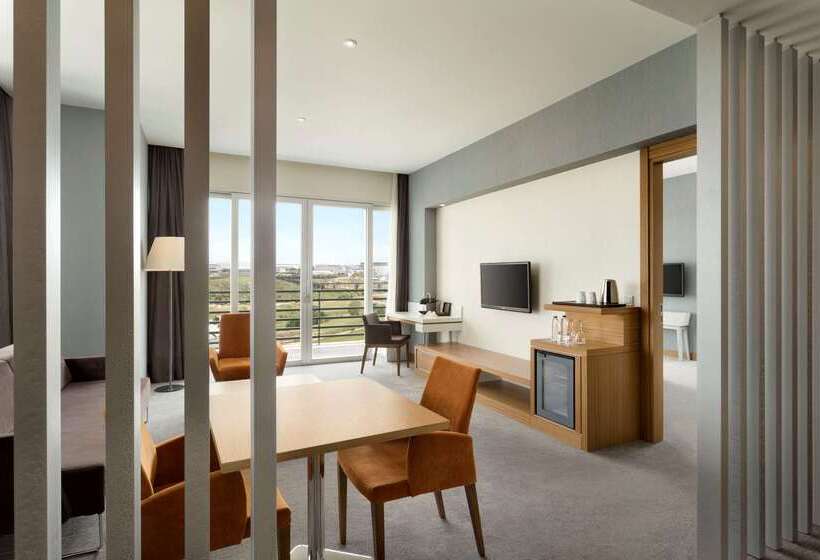 Отель Ramada Plaza By Wyndham Istanbul Asia Airport