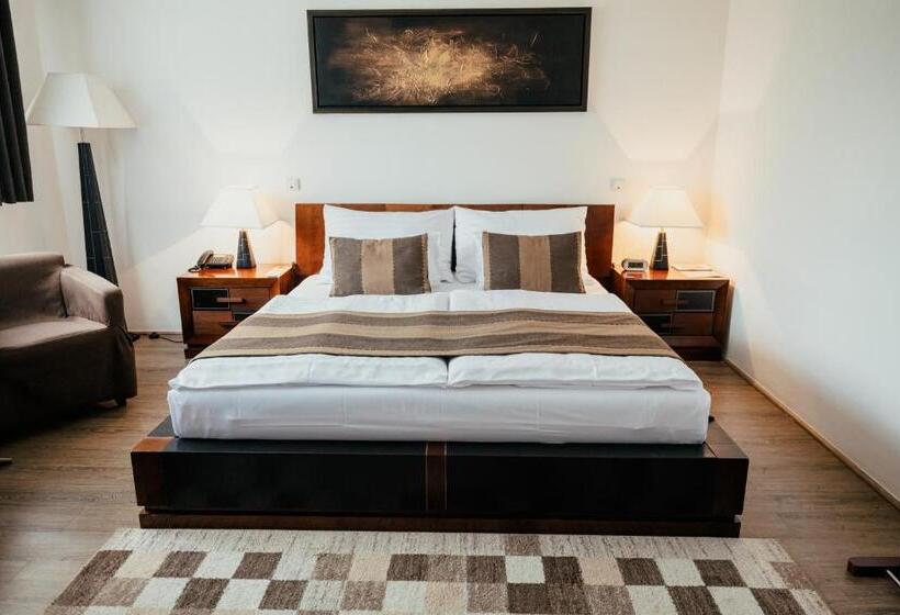 בית מלון כפרי Troyer