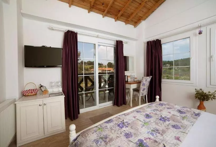 هتل Vinifera Vineyards