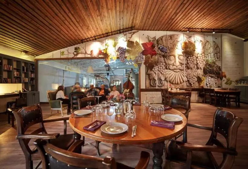 هتل Vinifera Vineyards