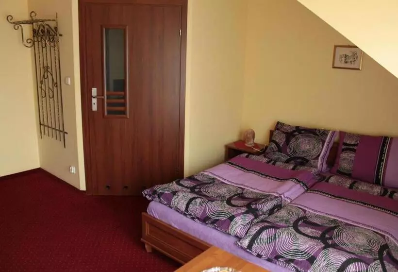 Отель Zajazd Skorpion B&b