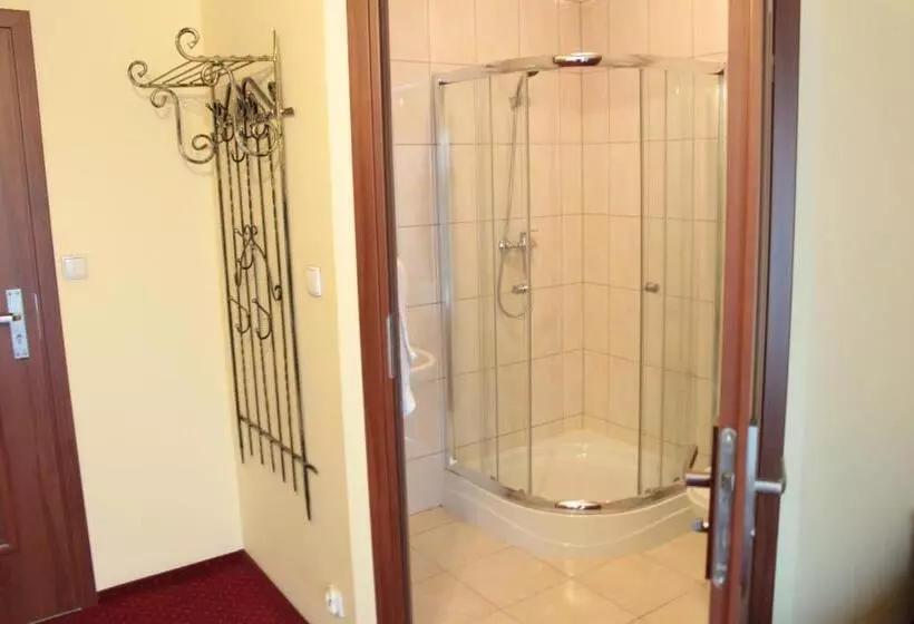 Отель Zajazd Skorpion B&b