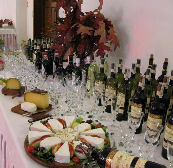 酒店 Zamek Camelot