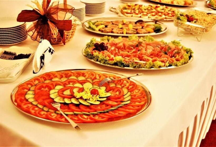 酒店 Zamek Camelot