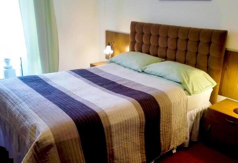 酒店 Zamek Camelot