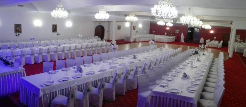 酒店 Zamek Camelot