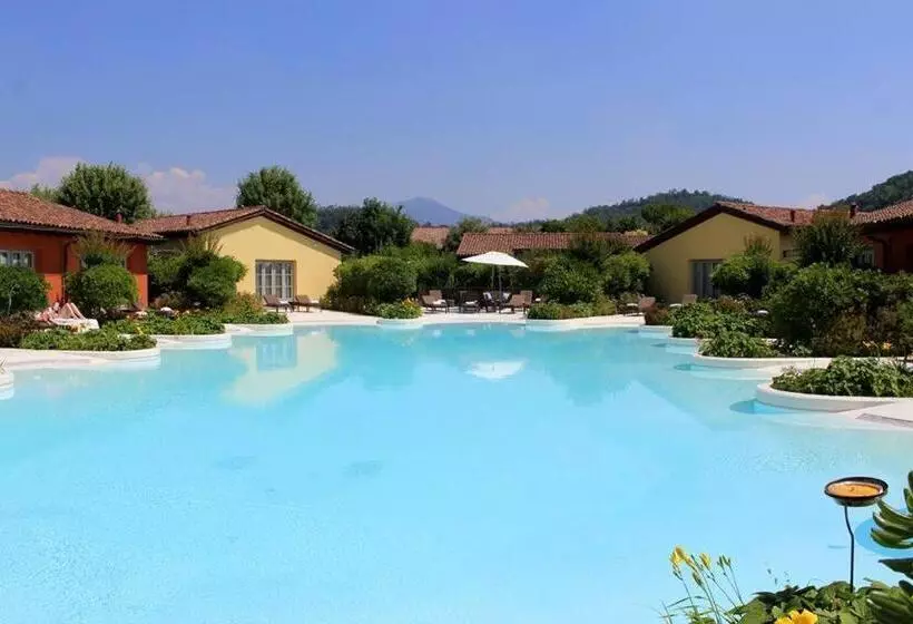 Joia Hotel & Luxury Apartments