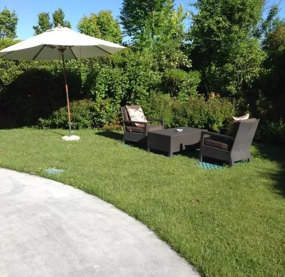 Joia Hotel & Luxury Apartments