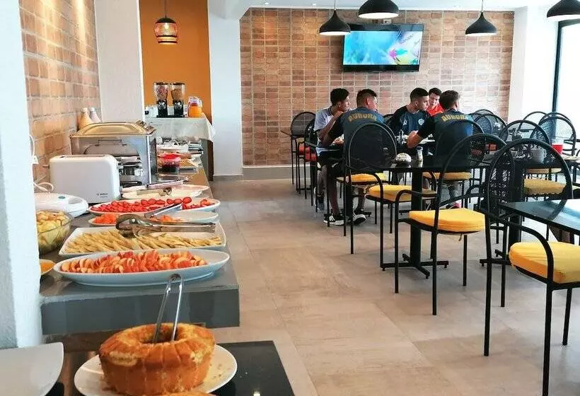 Premium Suites Deluxe Aparthotel Equipetrol