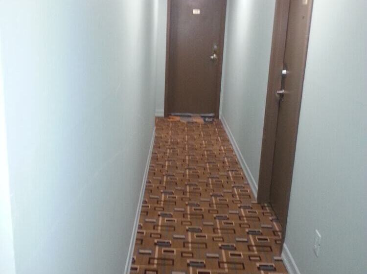 فندق Toronto Furnished Living