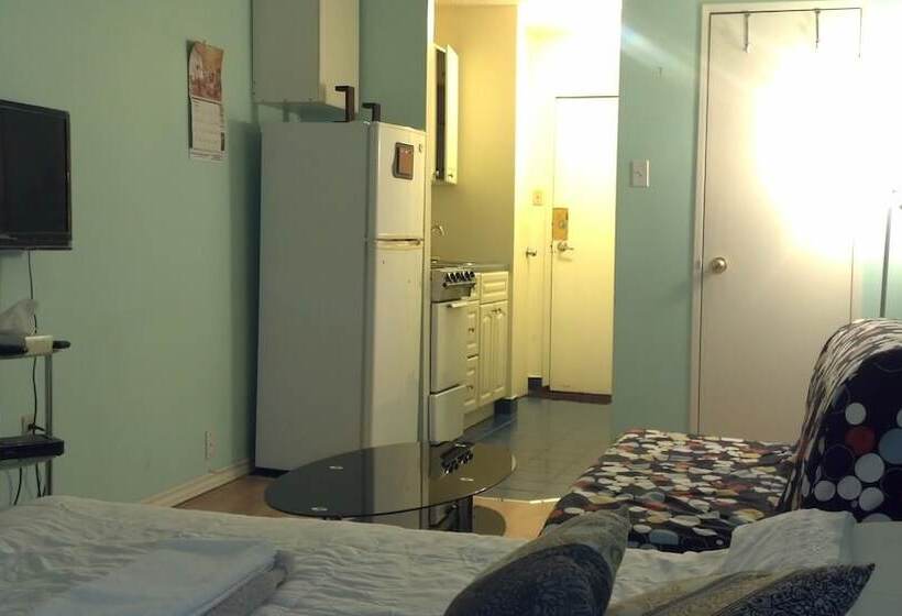 فندق Toronto Furnished Living