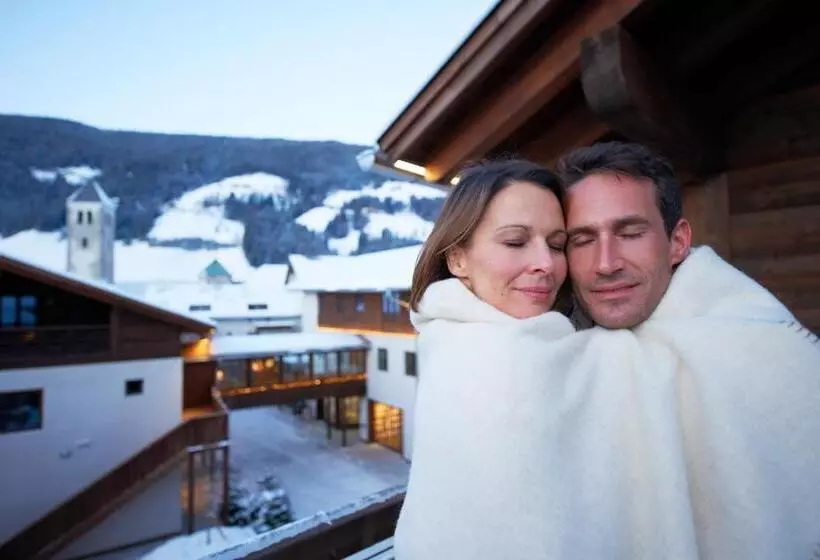 Zin Senfter Residence