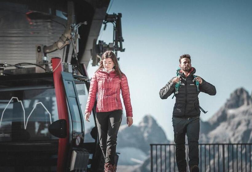 Zin Senfter Residence