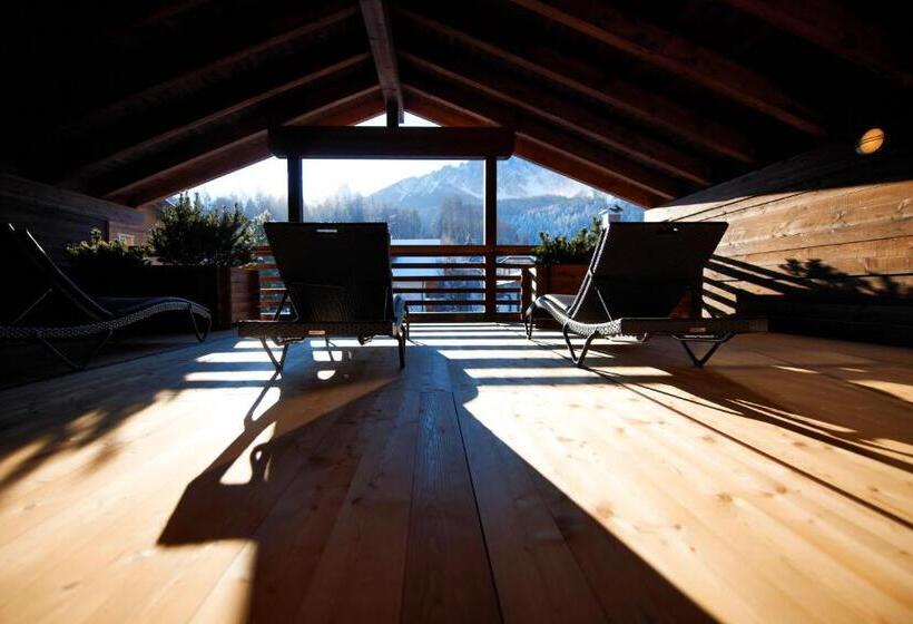 Zin Senfter Residence