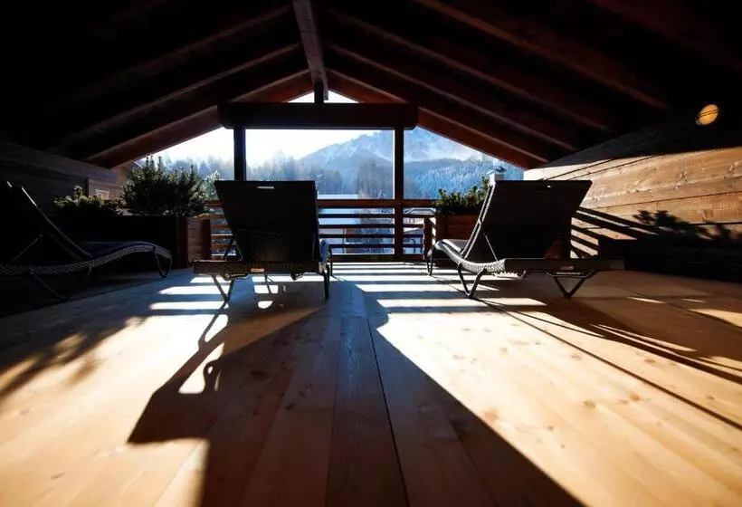 Zin Senfter Residence