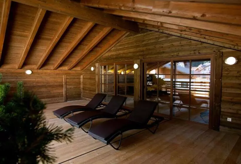 Zin Senfter Residence