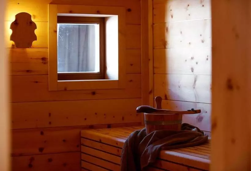 Zin Senfter Residence