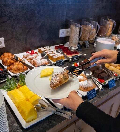 Zin Senfter Residence