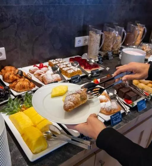 Zin Senfter Residence