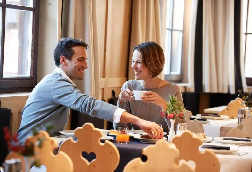 Zin Senfter Residence