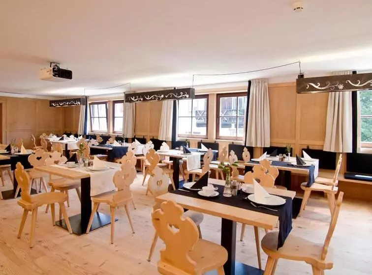 Zin Senfter Residence