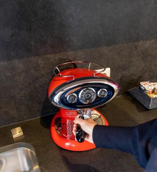 Zin Senfter Residence