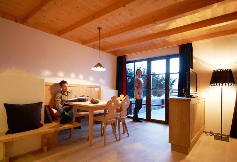 Zin Senfter Residence