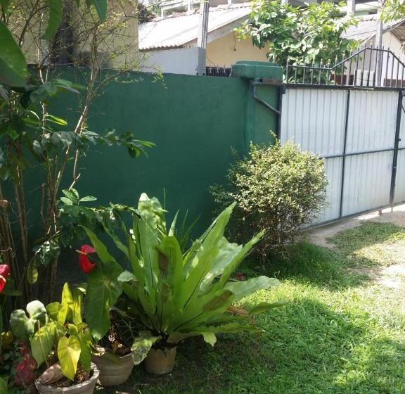 Pensiune Hector House