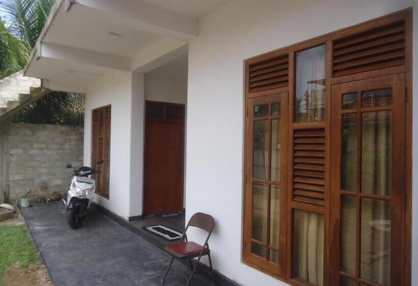 Pensiune Hector House