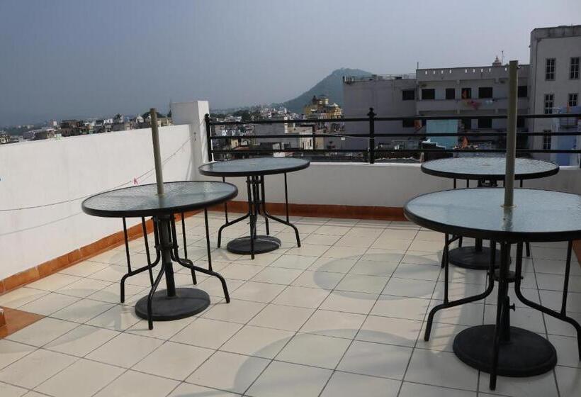 پانسیون Mewar Avenue Guest House