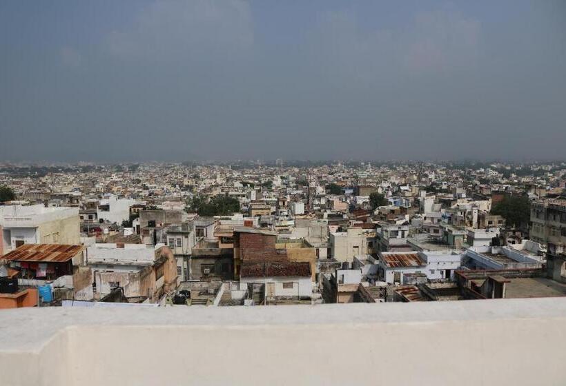 پانسیون Mewar Avenue Guest House