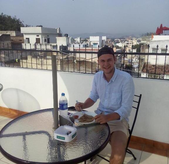 پانسیون Mewar Avenue Guest House