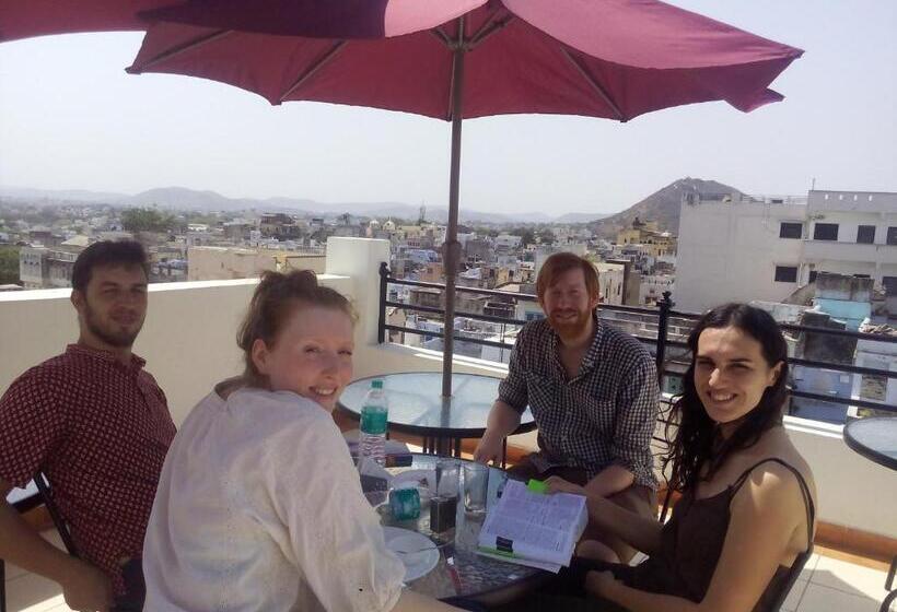 پانسیون Mewar Avenue Guest House