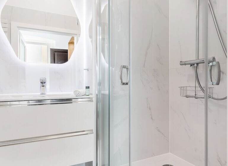 Sky9 Apartments District 3